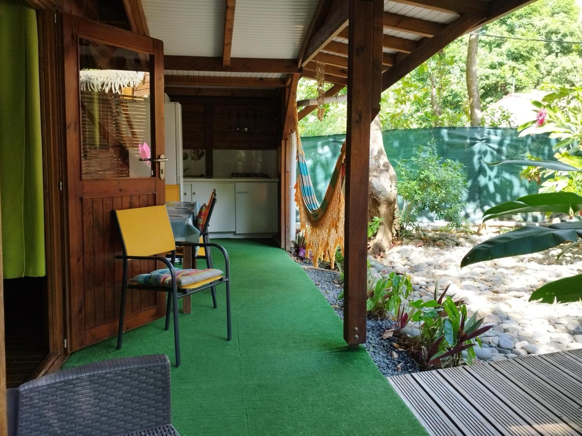 Insolite Arawakane Gites Du Manial Chalet Pointe-Noire Exterior foto