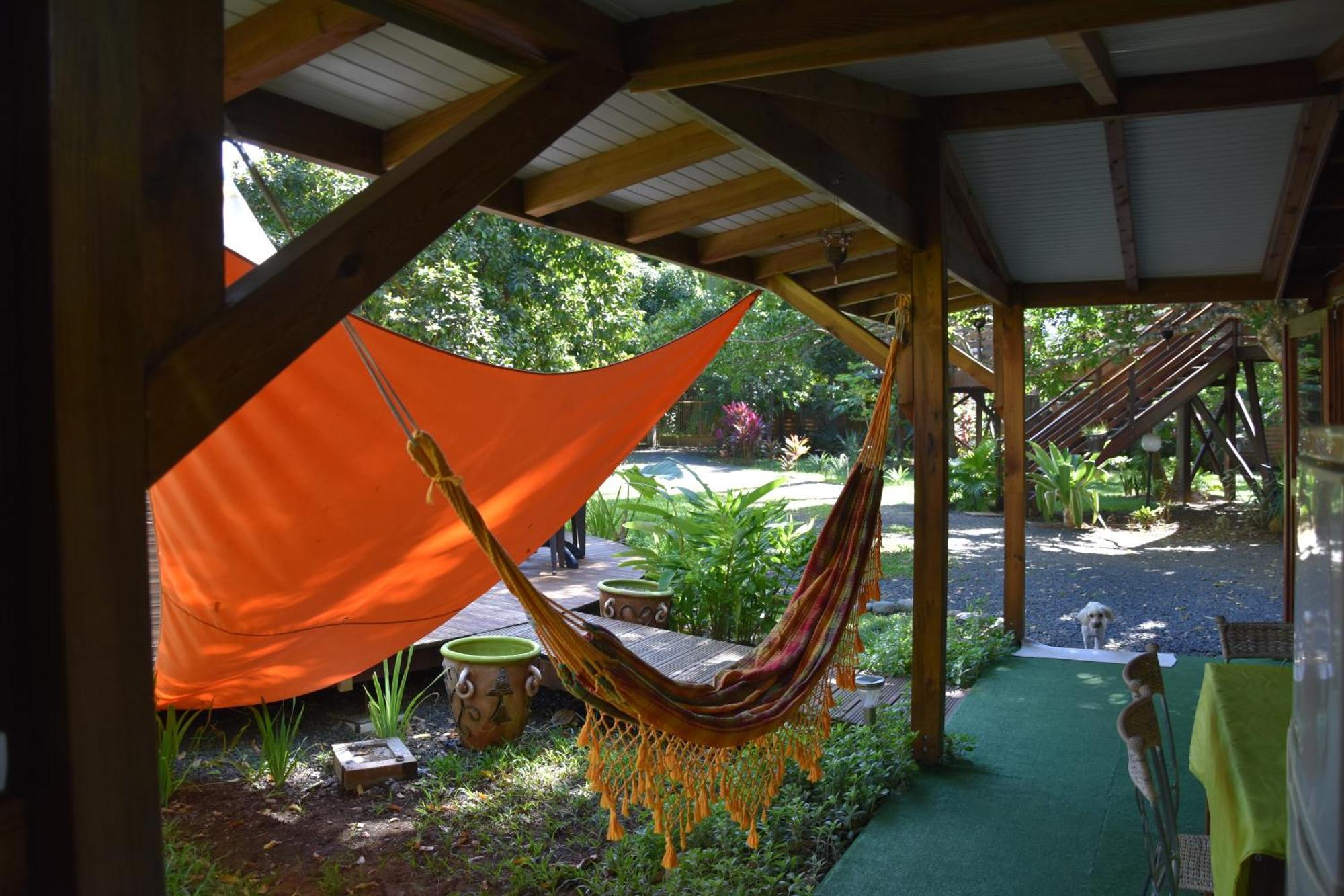 Insolite Arawakane Gites Du Manial Chalet Pointe-Noire Exterior foto